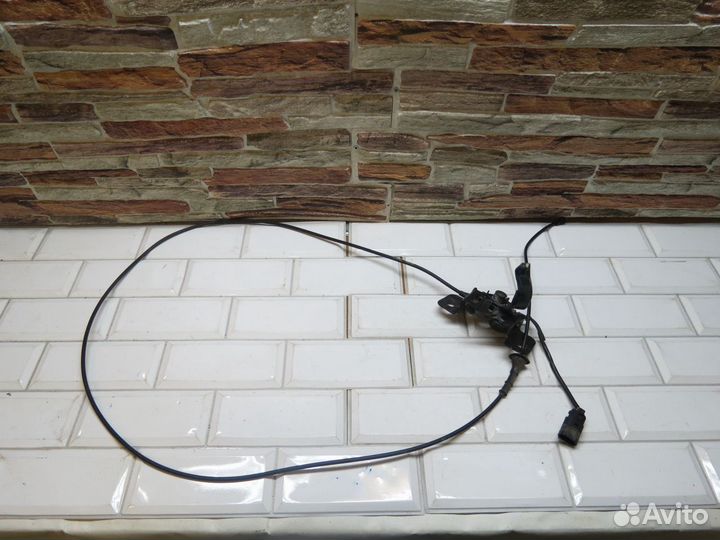 Трос открывания капота Opel Astra J опель