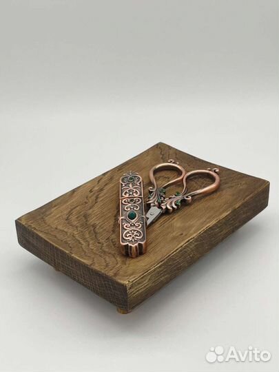 Подставка из дерева ручной работы