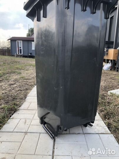 Мусорный бак 120 литров