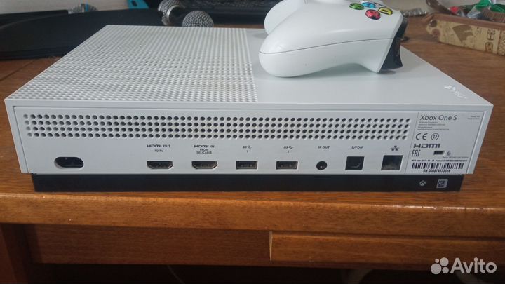 Xbox One S 500 gb