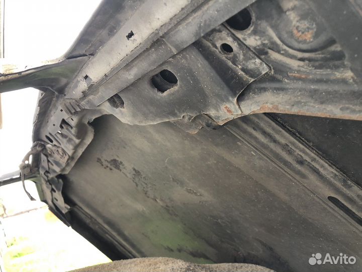 Капот W124 рестайл ешка оригинал