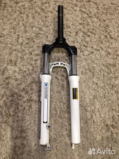 Вилка rst dirt 26