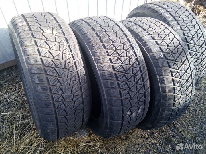 Bridgestone Blizzak DM-V2 275/55 R20
