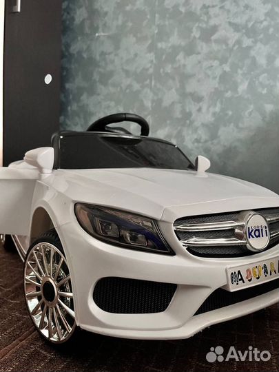 Детский электромобиль