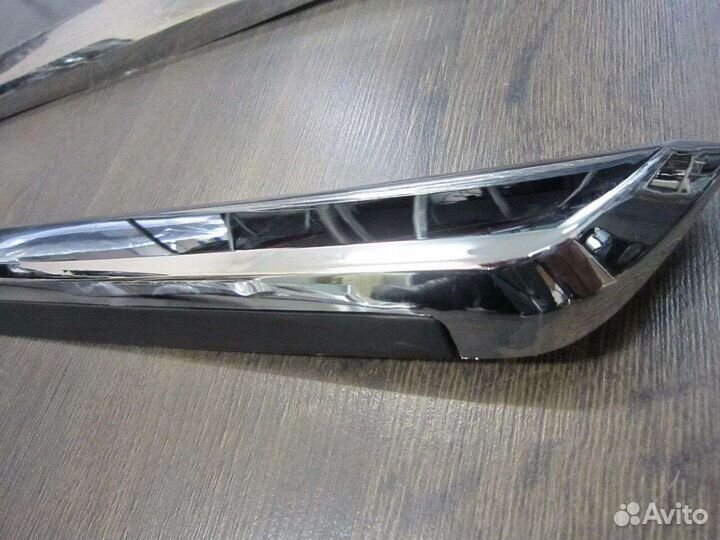 Молдинги, накладки на двери Land Cruiser 200 серые