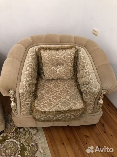 Диван с креслами