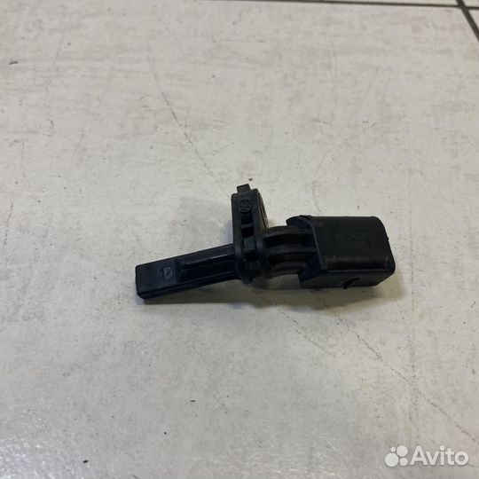 Датчик ABS передний правый Volkswagen Passat CC 35