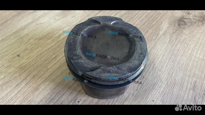 Поршень BMW 7 F01/F02 2010