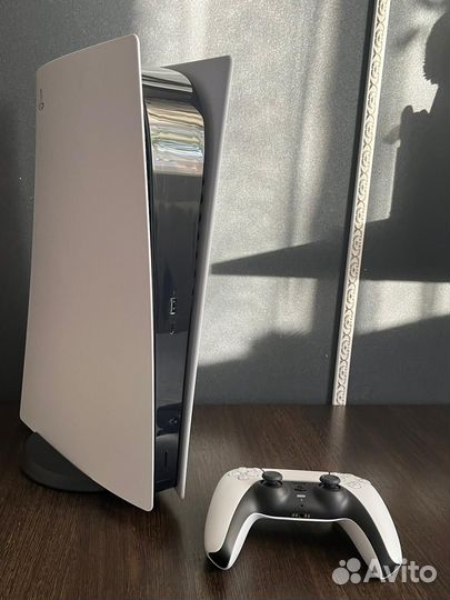 Продам Sony PlayStation 5