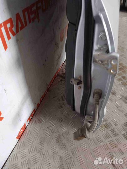 Петли двери задней левой Митсубиши Лансер 9