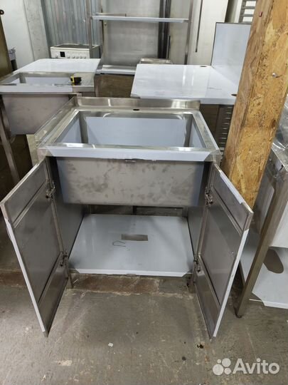 Тумба с мойкой из нержавейки