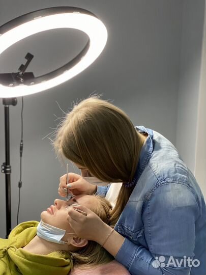 Обучение наращиванию ресниц