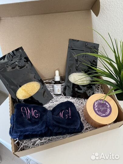 Подарочный бокс