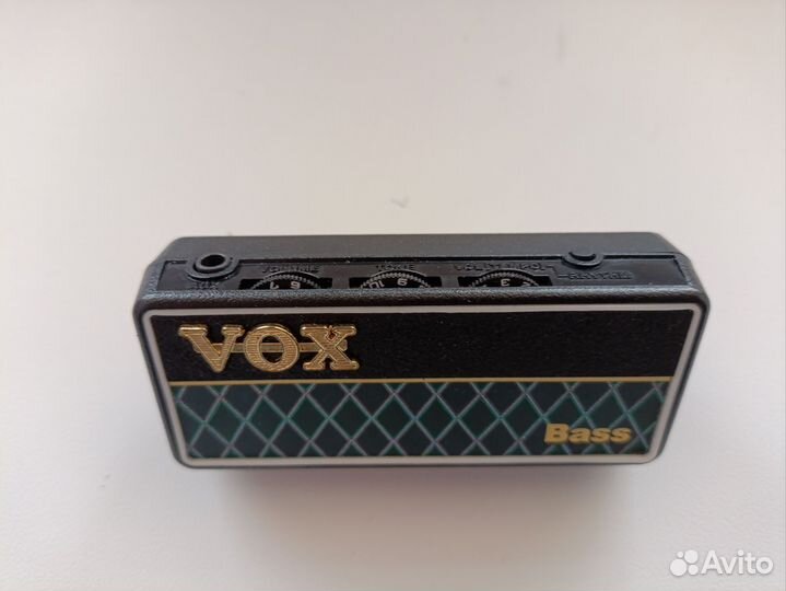 Портативный мини усилитель для бас-гитары VOX