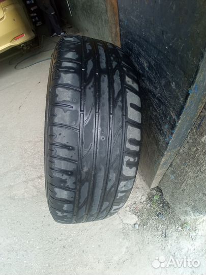 Bridgestone Dueler H/T 215/65 R16 98