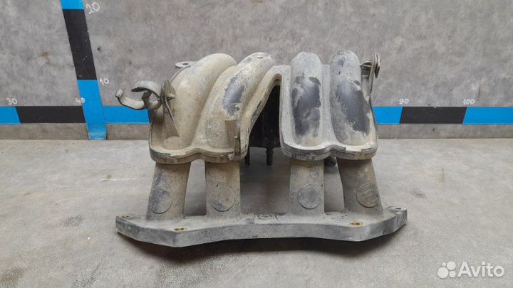 Впускной коллектор Peugeot 206 1.4 2007