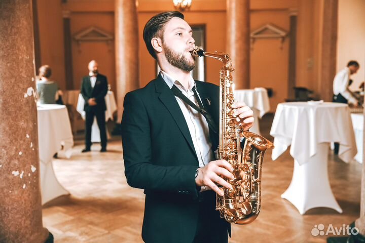 Саксофонист