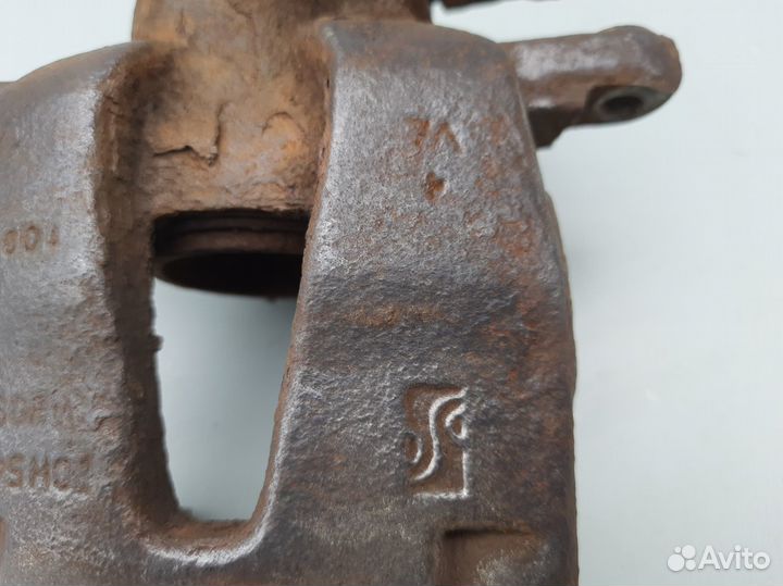 Суппорт передний левый Fiat Punto 3 Grande Punto