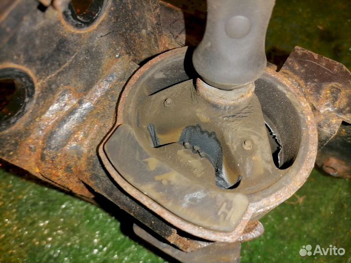 Опора двигателя (подушка двс) левая 12372-31030 To