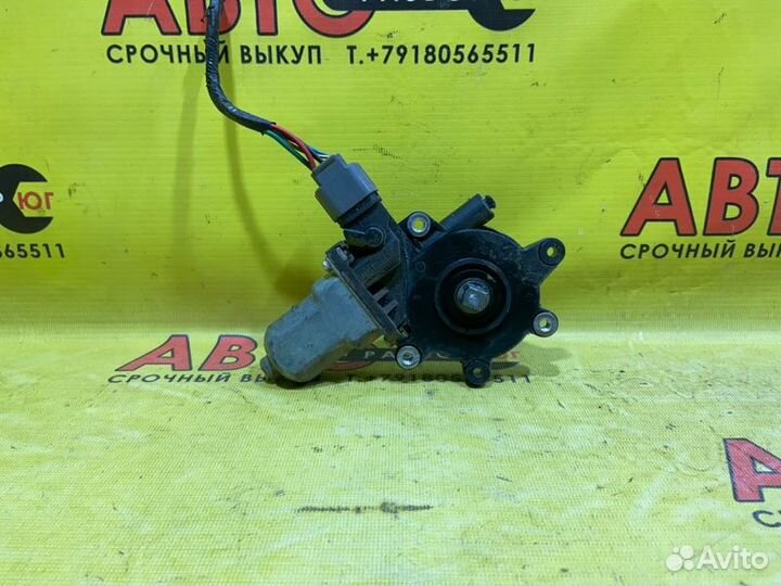 Мотор стеклоподъемника передний правый Mitsubishi