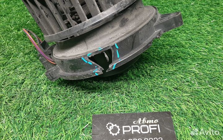 В наличии: Моторчик отопителя для Ford Fusion 1