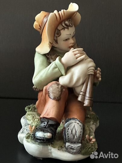Фарфоровая статуэтка(Италия) 