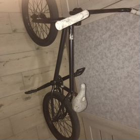 Трюковой велосипед bmx