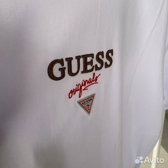 Футболка Guess