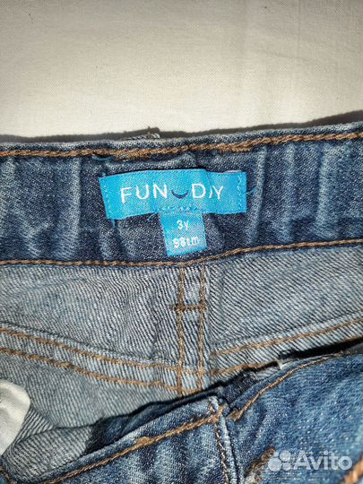 Нарядная х/б рубашка и джинсы на мальчика 3 лет