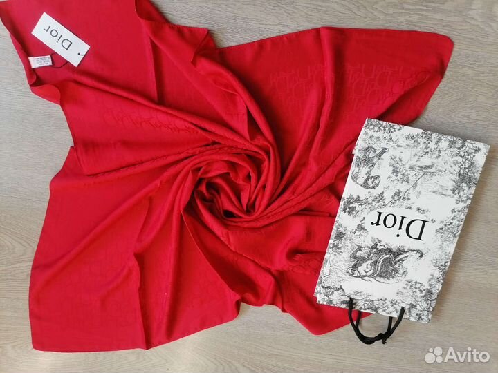 Платок брендовый