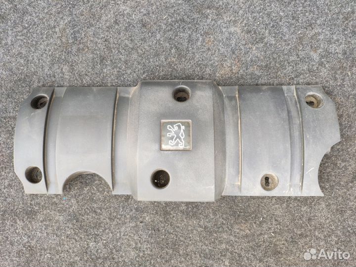 Накладка декоративная мотора Пежо Ситроен 1,6 nfu