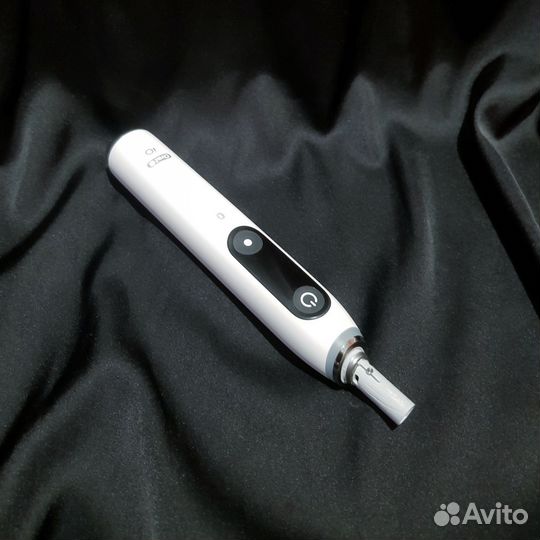Электрическая зубная щетка Oral-B iO 9 (Новая)