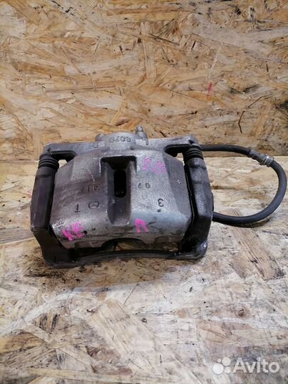 Суппорт передний левый Mazda CX-5 KE 2.0