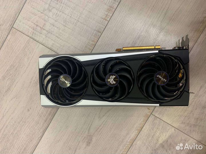 Sapphire AMD Radeon RX 6700 XT nitro+