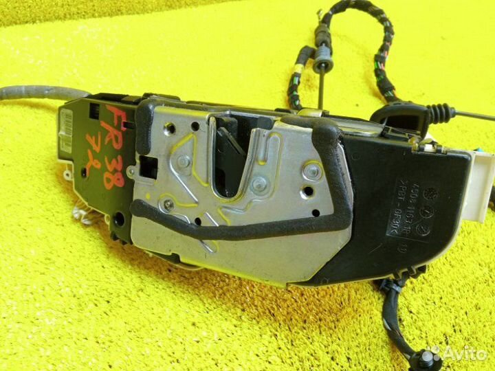 Замок двери передний правый Mercedes-Benz