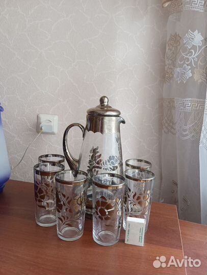 Графин кувшин со стаканами