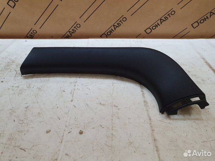 Обшивка крышки багажника задняя правая Lexus Rx 4