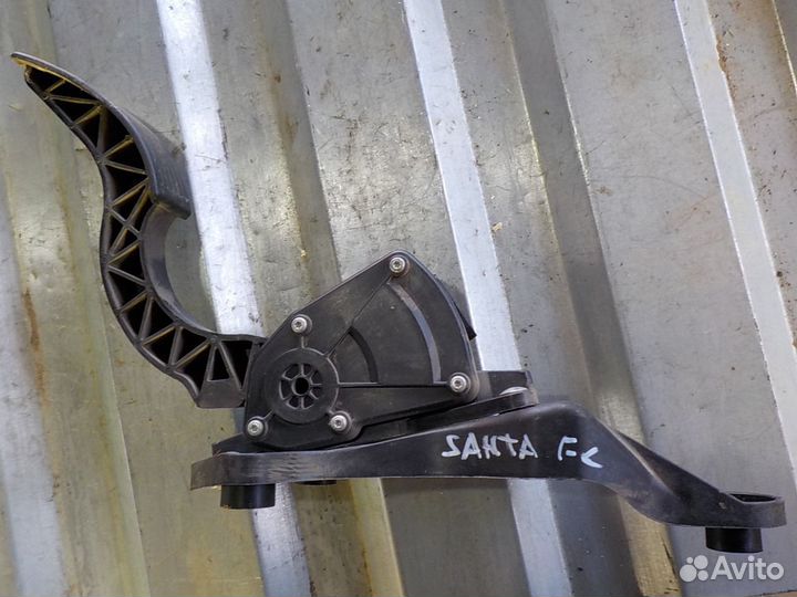 Электронная педаль газа Хендай Санта Фе 2 II