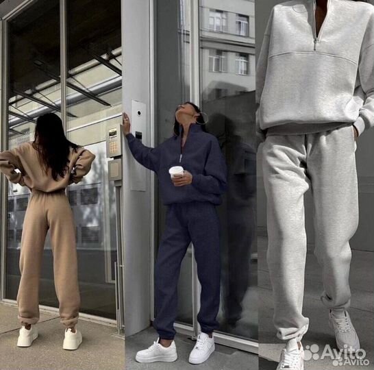 Спортивный женский костюм