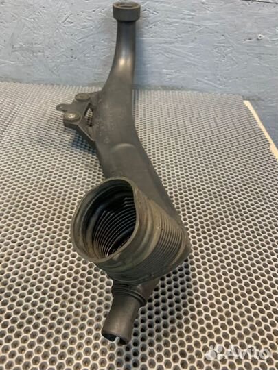 Воздуховод Bmw 335 Xi E92 N54 2007