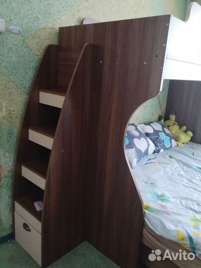Двухъярусная кровать бу с матрасом