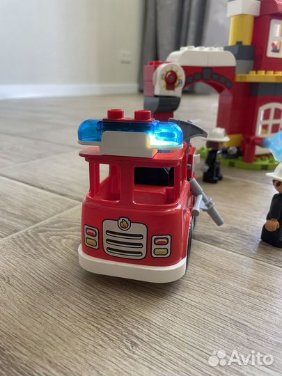 Lego Duplo пожарная станция