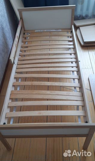 Кровать детская с матрасом