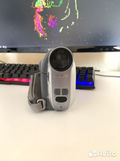 Видеокамера Sony DCR-HC17E