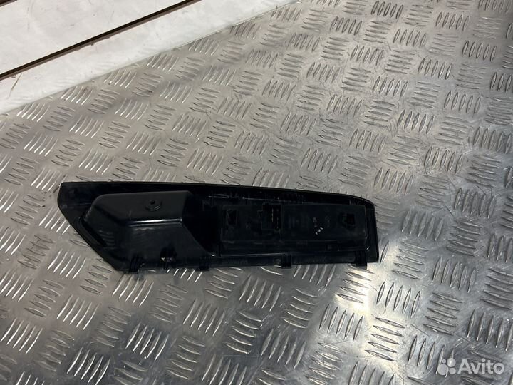 Блок управления стеклоподъемниками LADA веста