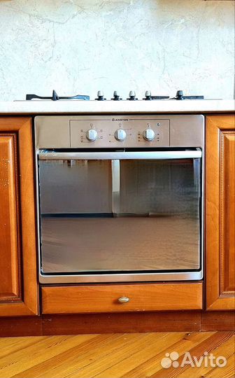 Продаётся духовой шкаф аристон