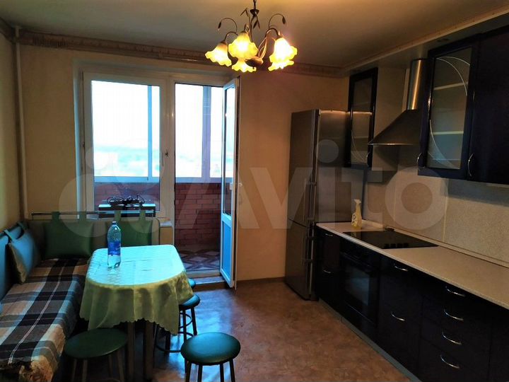 2-к. квартира, 64 м², 13/17 эт.