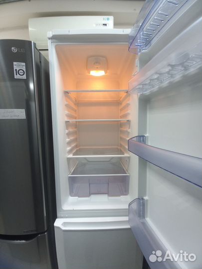 Холодильник beko. Узкий