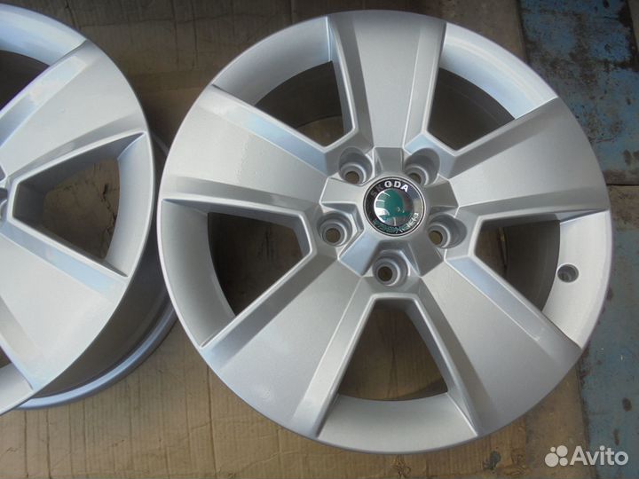 Оригинальные диски Skoda Yeti 7j r16 ET45