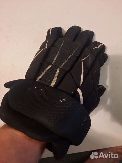 Крага хоккейная одна левая